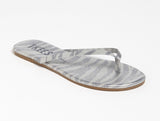 Leather flip flops in silver zebra